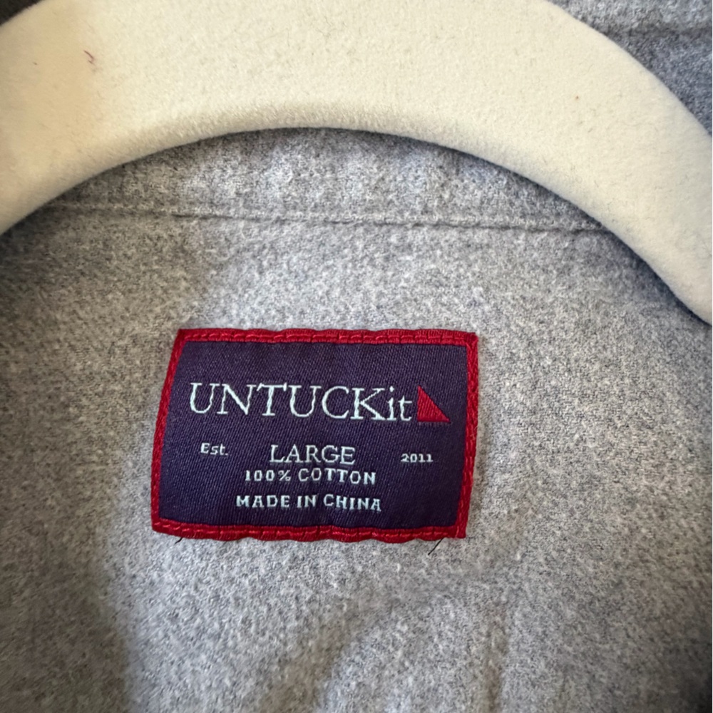 UNTUCKit Men’s Large Flannel Button Down Shirt, Heather Gray - Picture 3 of 5